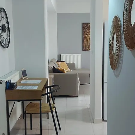 Comfy 2 Апартаменты Каламата